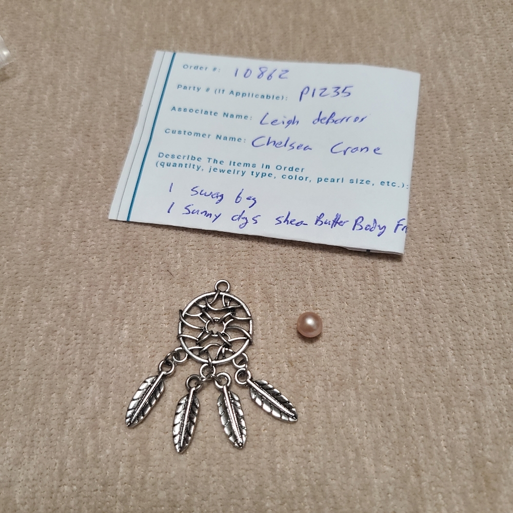 3/$10 Dream Catcher charm and Loose Pearl - New
